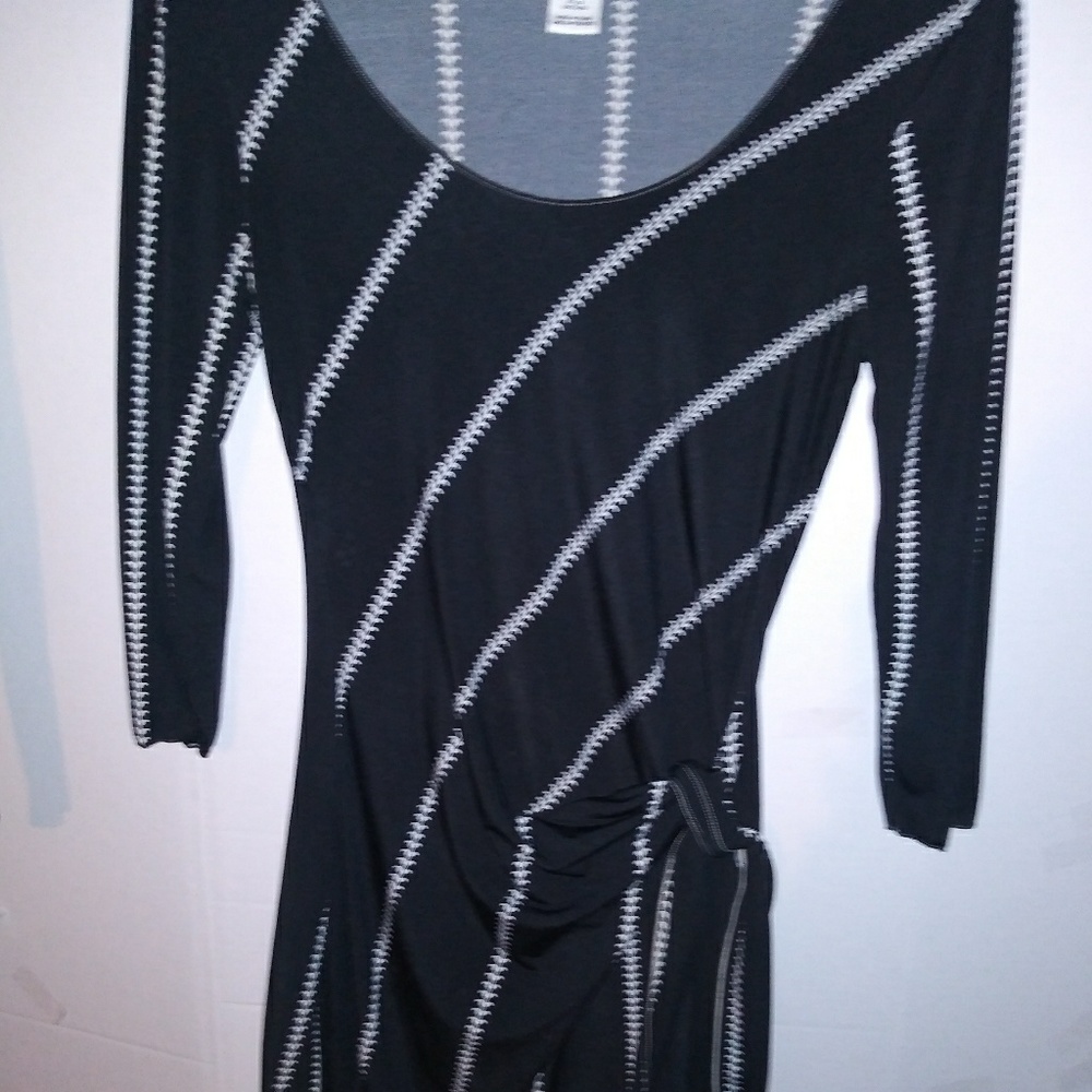 Dress - Picture 2 of 4